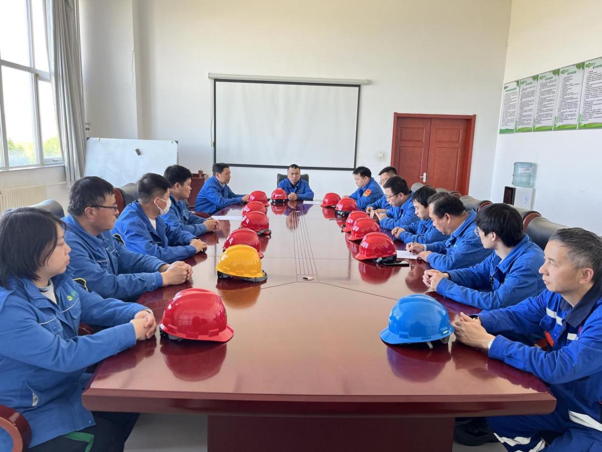 高度重视 全员加入 鸿运国际筑牢清静生产防地