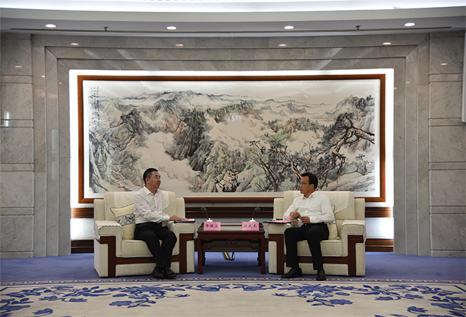 鸿运国际集团董事长乔德卫拜会济南市政府向导